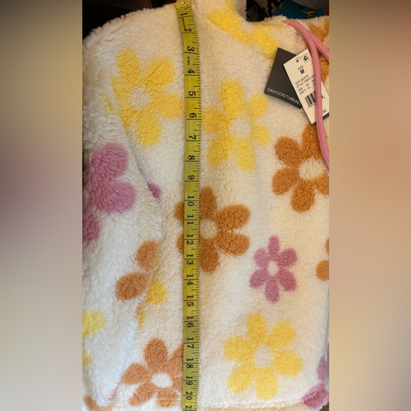 Women's Barbie Graphic Faux-Fur
Visit >
Jacket - Off-White M - Picture 5 of 6